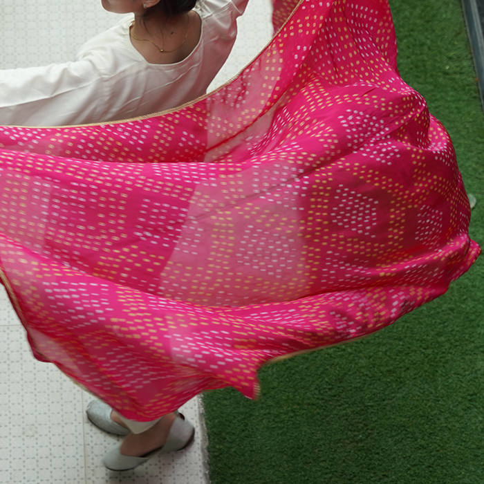 Pink Glow Chunri