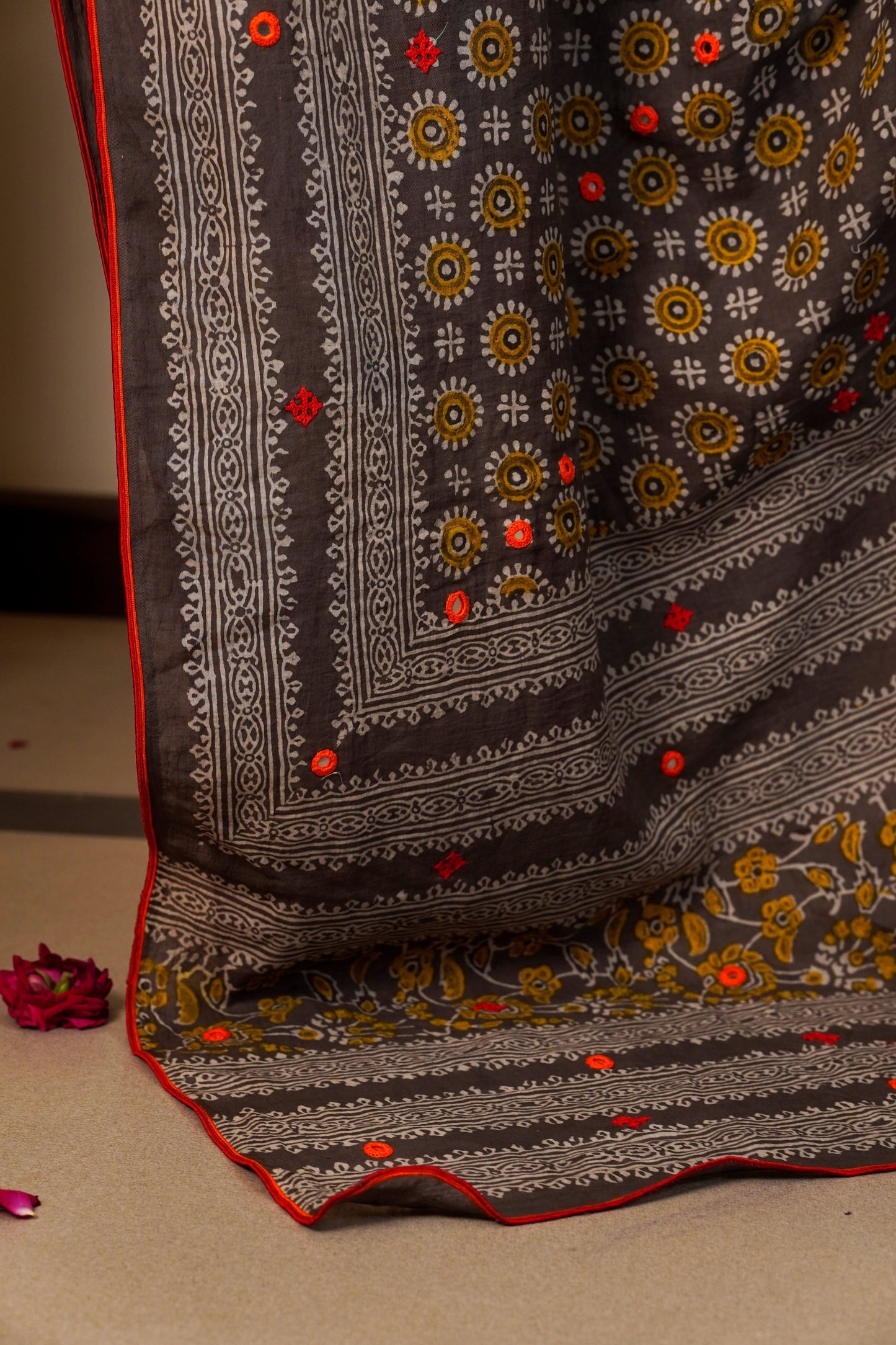 Terra Threads - Grey Ajrak Dupatta