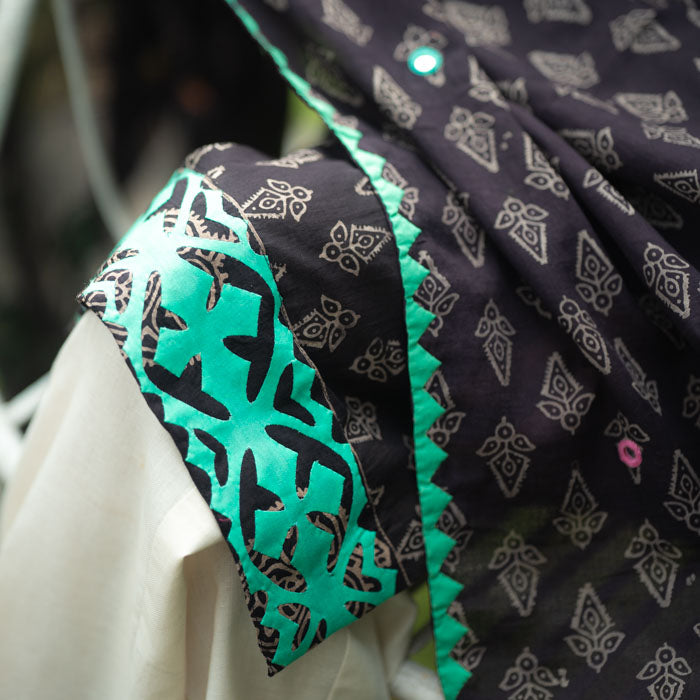 Teal Whisper – Black & Teal Appliqué duppatta