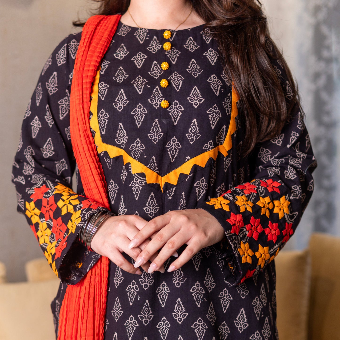 Black Airak Statement Set - Crushed Lawn Duppatta