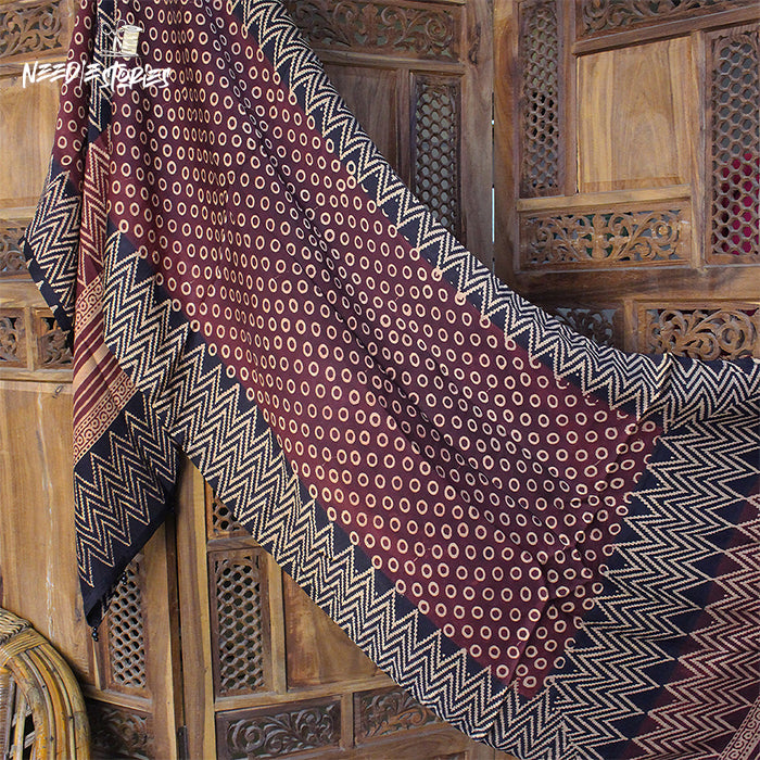 Maroon Muse Scarf