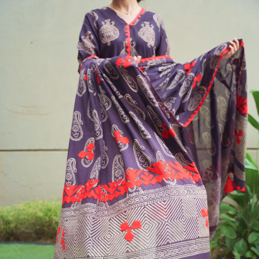 Sindh Serenity – Red Appliqué Ajrak duppatta