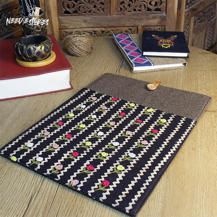 Blooming Heritage - Brown Roses Laptop Sleeve
