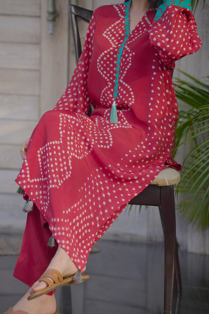 Maroon Handcrafted Chunri Silk Two-Piece Set with Turquoise Appliqué