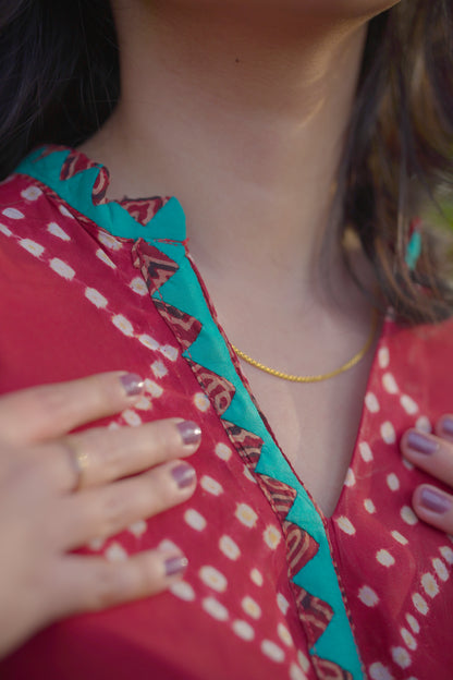 Maroon Handcrafted Chunri Silk Two-Piece Set with Turquoise Appliqué