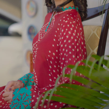 Maroon Handcrafted Chunri Silk Two-Piece Set with Turquoise Appliqué