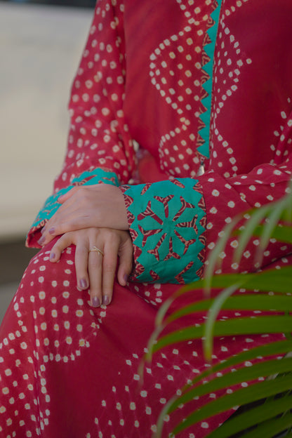 Maroon Handcrafted Chunri Silk Two-Piece Set with Turquoise Appliqué