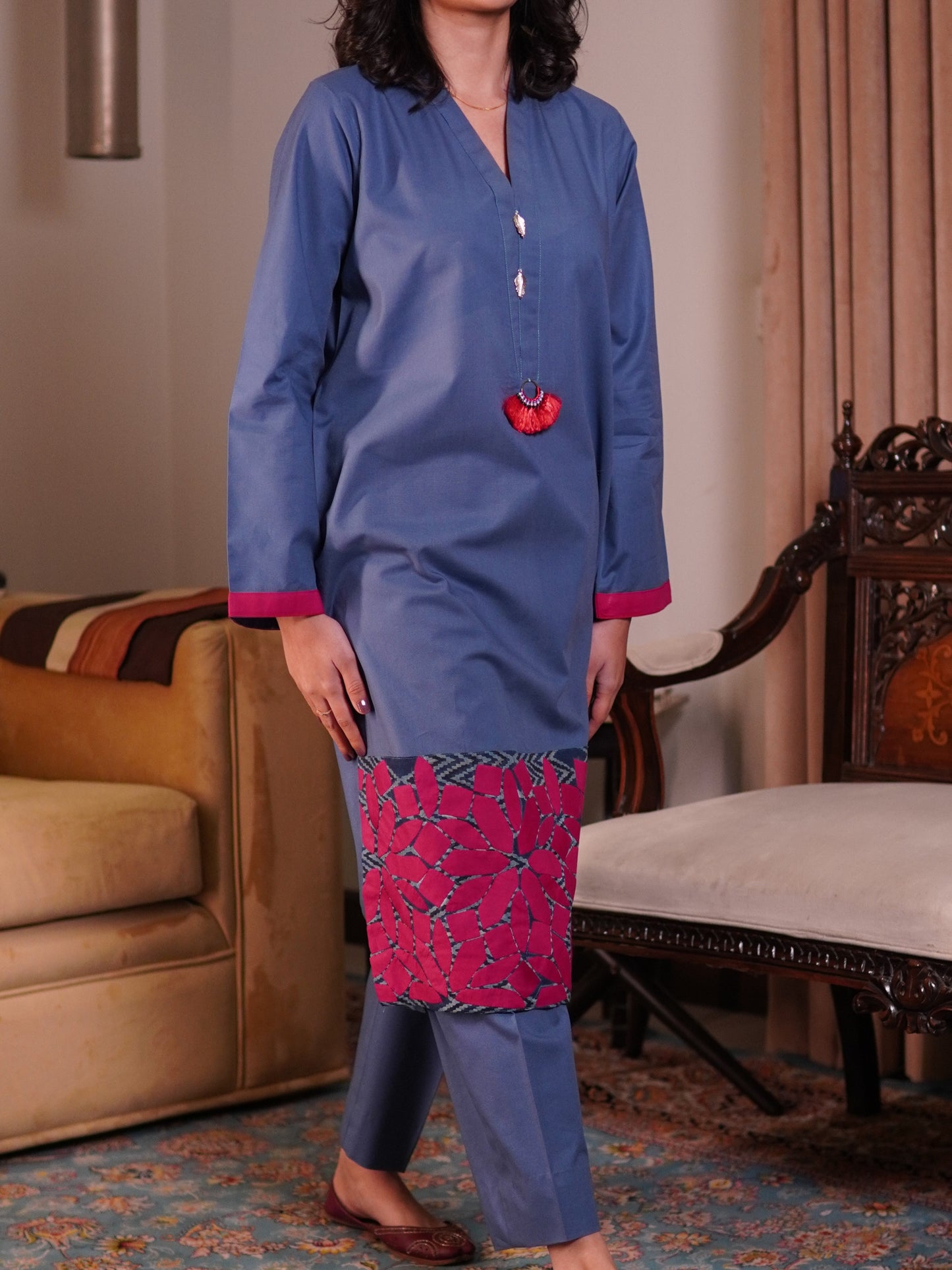 Modern Ethnic Kurta Set – Blue with Vibrant Applique Border