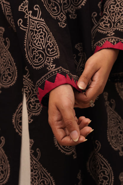 Heritage Glow – Magenta & Orange Ajrak Suit