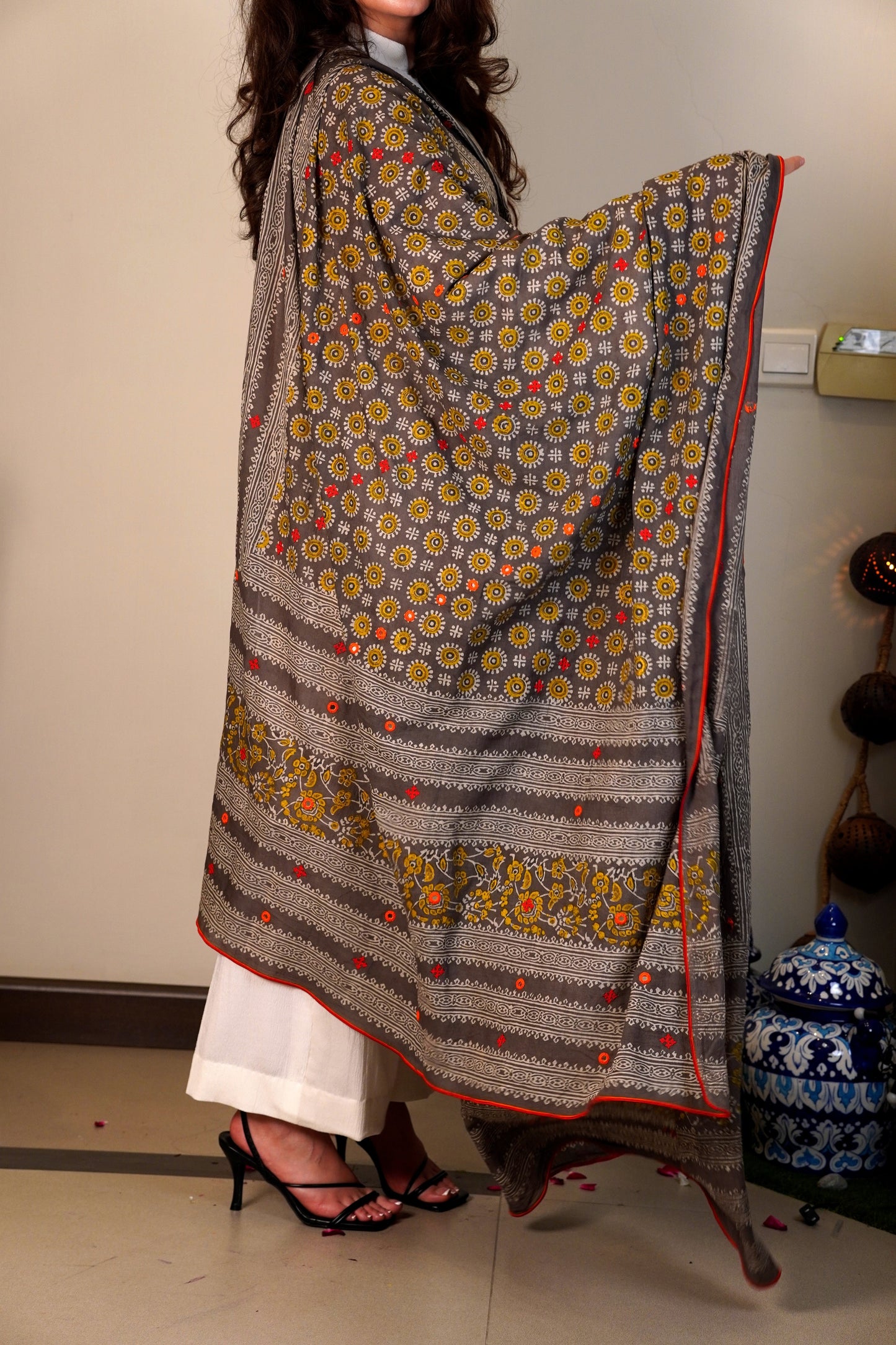 Terra Threads - Grey Ajrak Dupatta