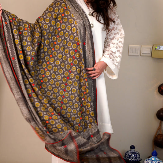 Terra Threads - Grey Ajrak Dupatta
