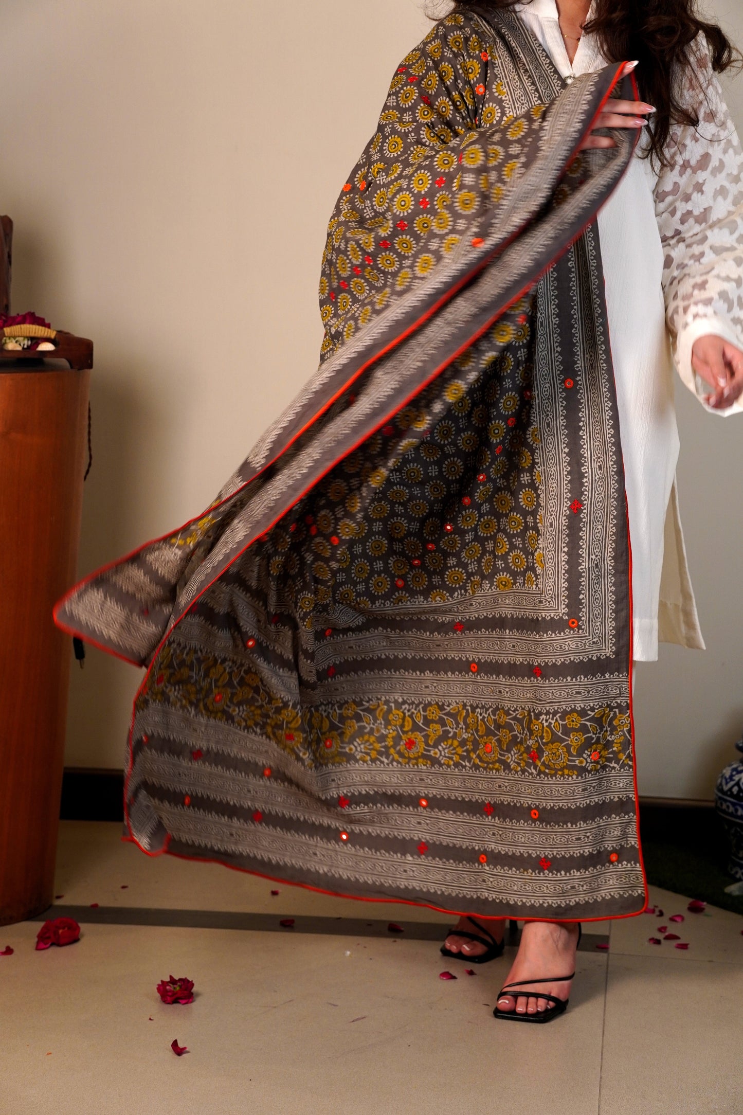 Terra Threads - Grey Ajrak Dupatta