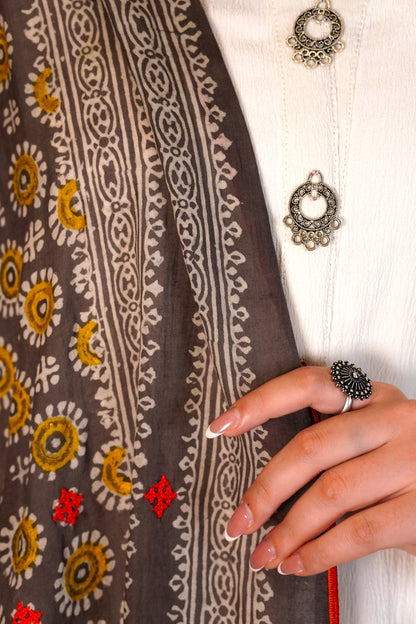 Terra Threads - Grey Ajrak Dupatta