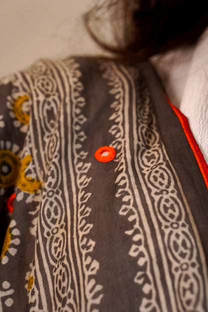 Terra Threads - Grey Ajrak Dupatta