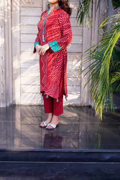 Maroon Handcrafted Chunri Silk Two-Piece Set with Turquoise Appliqué