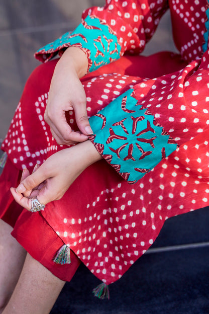 Maroon Handcrafted Chunri Silk Two-Piece Set with Turquoise Appliqué