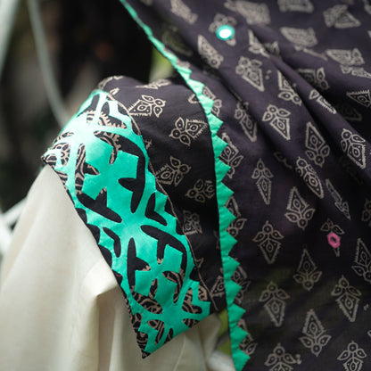 Teal Whisper – Black & Teal Appliqué Duppatta