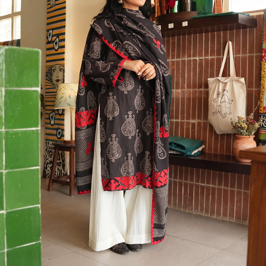 Sindh Serenity – Red Appliqué Ajrak duppatta