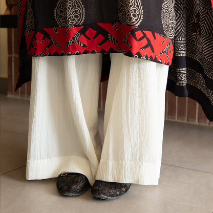 Sindh Serenity – Red Appliqué Ajrak duppatta